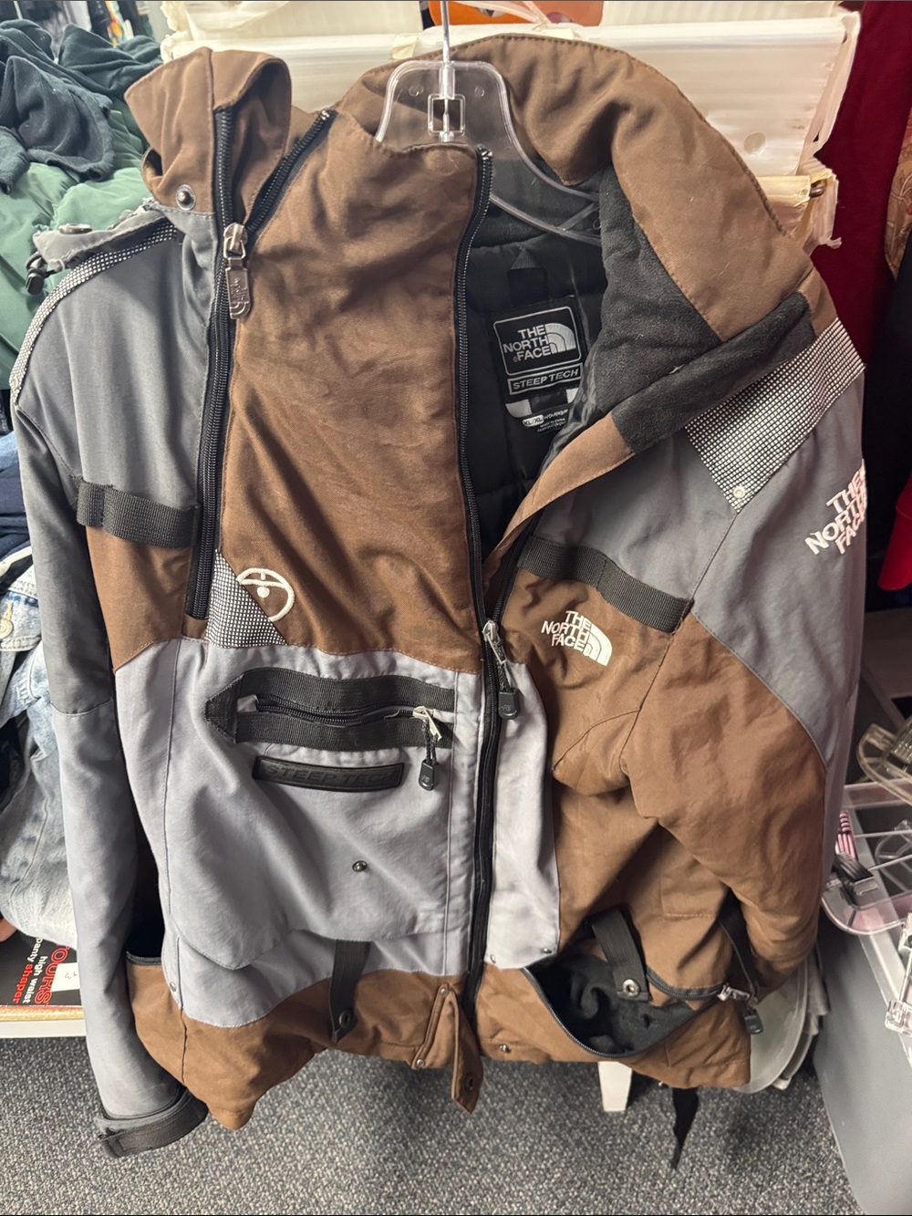 North face steeptech jacket women’s xl // 100305
